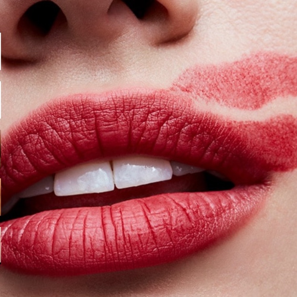 MAC Powder Kiss Lipstick in Werk, Werk, Werk - Picture 8 of 10